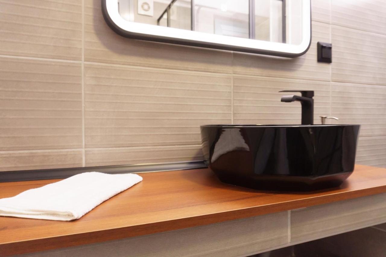 Sani Deluxe Suites Home- Monastiraki Square - Brand New Home Athen Eksteriør billede