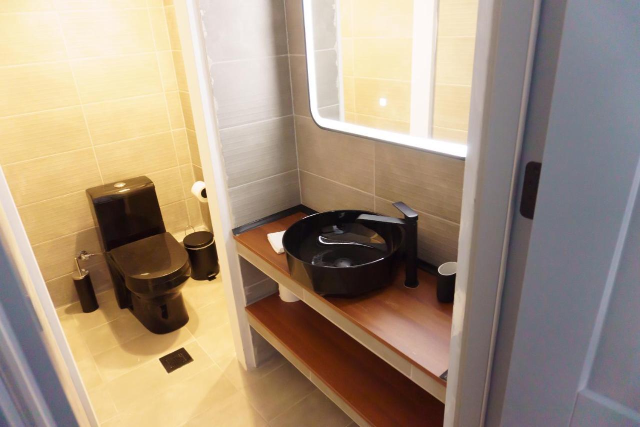 Sani Deluxe Suites Home- Monastiraki Square - Brand New Home Athen Eksteriør billede